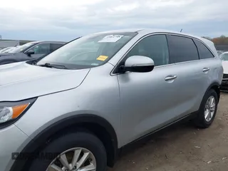 2019 Kia Sorento LX with VIN 5XYPG4A35KG580742, listed as a IAAI auction lot 42064745 with 80,741 mi miles. Bid and sale history available at carsss.com. Image 15.