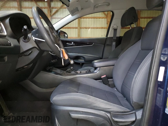 2017 Kia Sorento LX with VIN 5XYPGDA35HG332242, listed as a Copart auction lot 58663735 with 162,565 mi miles and Clean title. Bid and sale history available at DreamBid. Image 7.