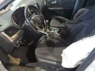 2016 Jeep Cherokee Altitude with VIN 1C4PJLCB0GW350486, listed as a Copart auction lot 85436634 with 198,587 mi miles and Salvage Title. Bid and sale history available at carsss.com. Image 7.