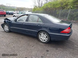 2006 Mercedes-Benz S-Class 3.7L with VIN WDBNF67J36A484169, listed as a IAAI auction lot 42021582 with 138,406 mi miles. Bid and sale history available at carsss.com. Image 3.
