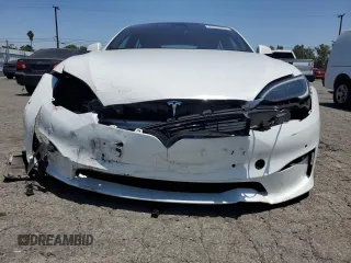 2023 Tesla Model S z VIN 5YJSA1E58PF500032, wystawiony jako Copart lot #57532955 z przebiegiem Nie podano mil oraz Szkoda całkowita • Salvage title. Historia ofert i sprzedaży dostępna na DreamBid. Obrazek 5.