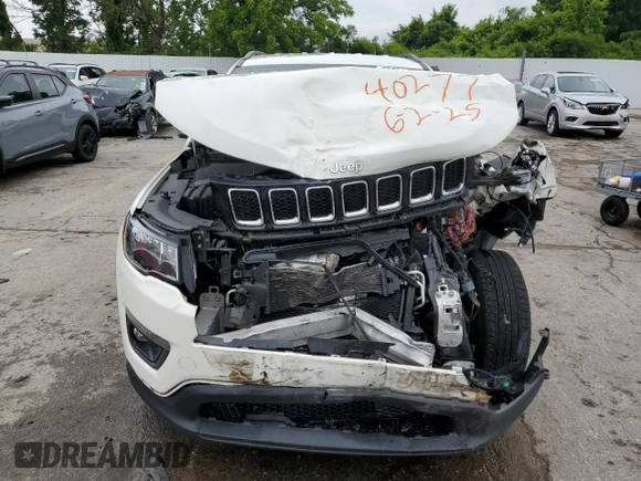2018 Jeep Compass Latitude z VIN 3C4NJDBB6JT282965, wystawiony jako Copart lot #59621735 z przebiegiem Nie podano mil oraz Szkoda całkowita • Salvage title. Historia ofert i sprzedaży dostępna na DreamBid. Obrazek 5.