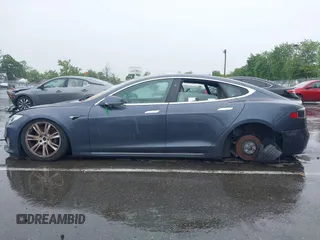 2020 Tesla Model S Long Range с VIN 5YJSA1E21LF413251, выставлен на аукционе IAAI как лот 42350131 с пробегом 16 427 миль миль и . История ставок и продаж доступна на DreamBid. Изображение 13.