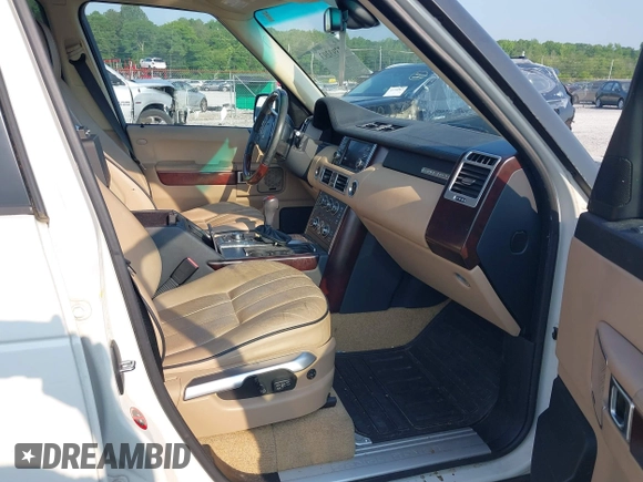 2010 Land Rover Range Rover HSE Lux z VIN SALMF1D48AA314650, wystawiony jako IAAI lot #42393293 z przebiegiem 183 430 mil mil oraz . Historia ofert i sprzedaży dostępna na DreamBid. Obrazek 5.