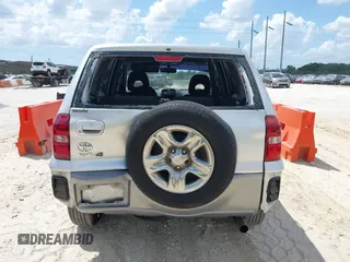 2005 Toyota RAV4 with VIN JTEGD20V750049595, listed as a IAAI auction lot 41944071 with 173,236 mi miles. Bid and sale history available at carsss.com. Image 6.