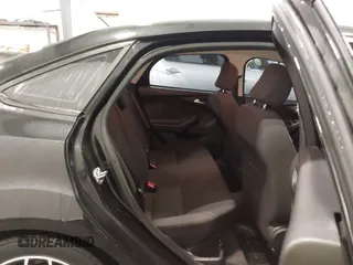 2015 Ford Focus SE с VIN 1FADP3F27FL357180, выставлен на аукционе IAAI как лот 41906601 с пробегом 70 998 миль миль и . История ставок и продаж доступна на DreamBid. Изображение 8.