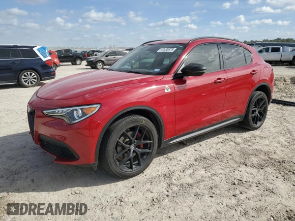 2019 Alfa Romeo Stelvio Ti z VIN ZASPAKBN8K7C69851, wystawiony jako Copart lot #49490875 z przebiegiem Nie podano mil oraz Szkody całkowita. Historia ofert i sprzedaży dostępna na DreamBid. Obrazek 1.