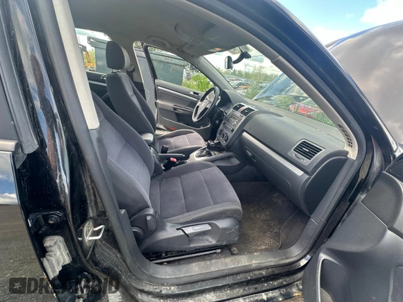 2006 Volkswagen Jetta z VIN 3VWRF31K56M604489, wystawiony jako Copart lot #61240034 z przebiegiem 136 199 mil mil oraz Szkoda całkowita • Salvage title. Historia ofert i sprzedaży dostępna na DreamBid. Obrazek 7.