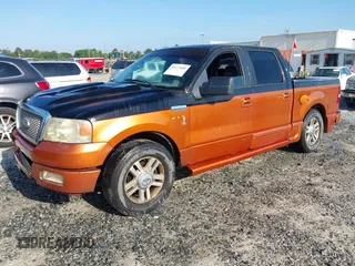 2005 Ford F-150 XLT z VIN 1FTPW12565KB99210, wystawiony jako IAAI lot #42177600 z przebiegiem 95 065 mil mil oraz . Historia ofert i sprzedaży dostępna na DreamBid. Obrazek 2.