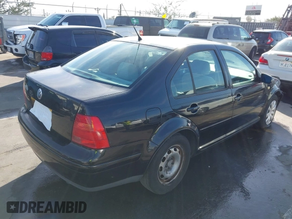 2000 Volkswagen Jetta GLS z VIN 3VWSA29M3YM047424, wystawiony jako IAAI lot #41610862 z przebiegiem 216 902 mil mil oraz . Historia ofert i sprzedaży dostępna na DreamBid. Obrazek 4.