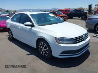 2017 Volkswagen Jetta SE с VIN 3VWDB7AJ2HM346519, выставлен на аукционе IAAI как лот 42519979 с пробегом 88 264 миль миль и . История ставок и продаж доступна на DreamBid. Изображение 1.