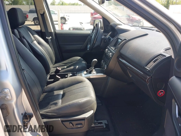 2013 Land Rover LR2 with VIN SALFR2BG7DH328733, listed as a IAAI auction lot 42012174 with 116,852 mi miles and . Bid and sale history available at DreamBid. Image 5.