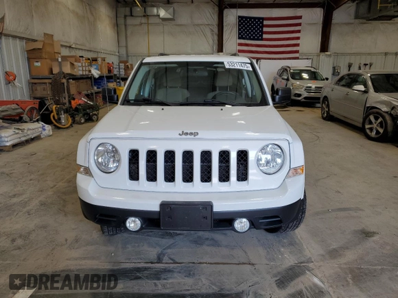 2011 Jeep Patriot Latitude with VIN 1J4NF1GB7BD222512, listed as a Copart auction lot 53211475 with 101,303 mi miles and Clean Title. Bid and sale history available at DreamBid. Image 5.
