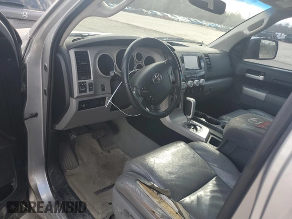 2007 Toyota Tundra Limited z VIN 5TFRV58197X025595, wystawiony jako Copart lot #48252305 z przebiegiem 241 397 mil mil oraz Szkoda całkowita • Salvage title. Historia ofert i sprzedaży dostępna na DreamBid. Obrazek 8.