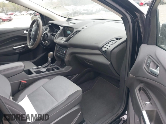 2017 Ford Escape SE with VIN 1FMCU9GD0HUC58128, listed as a IAAI auction lot 42078045 with 125,503 mi miles. Bid and sale history available at carsss.com. Image 5.