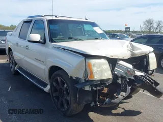 2004 Cadillac Escalade EXT z VIN 3GYEK62N34G304883, wystawiony jako IAAI lot #42149493 z przebiegiem 177 911 mil mil oraz . Historia ofert i sprzedaży dostępna na DreamBid. Obrazek 1.