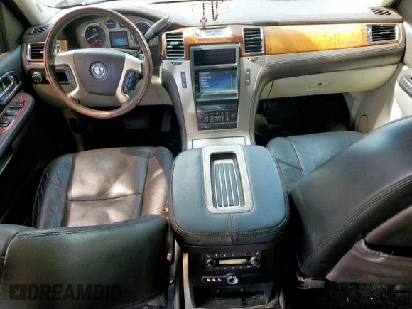 2010 Cadillac Escalade ESV Platinum Edition z VIN 1GYUKKEF9AR216912, wystawiony jako Copart lot #60753095 z przebiegiem 143 448 mil mil oraz Czysty tytuł • Clean title. Historia ofert i sprzedaży dostępna na DreamBid. Obrazek 8.
