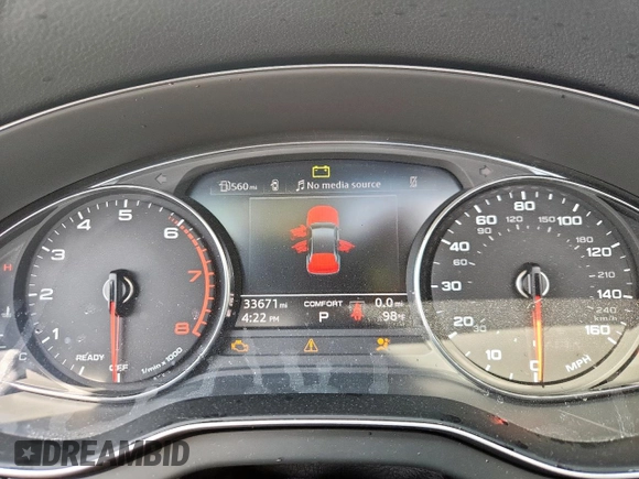 2024 Audi Q5 S line Premium with VIN WA1GAAFY6R2030890, listed as a Copart auction lot 59432555 with 33,671 mi miles and Salvage title. Bid and sale history available at DreamBid. Image 9.