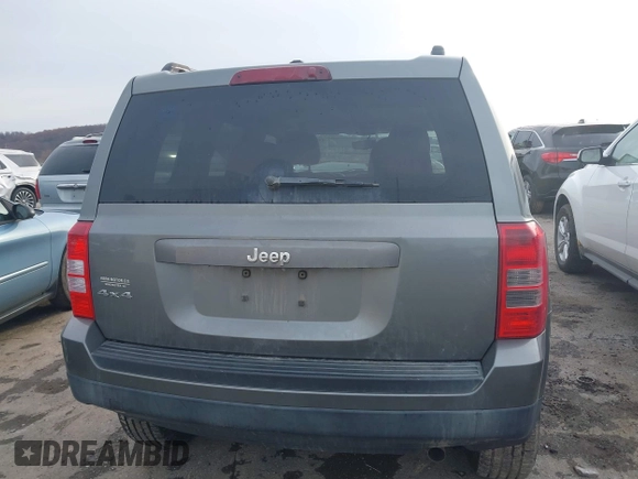 2011 Jeep Patriot Sport with VIN 1J4NF1GB9BD202472, listed as a IAAI auction lot 41923467 with 139,727 mi miles. Bid and sale history available at carsss.com. Image 17.