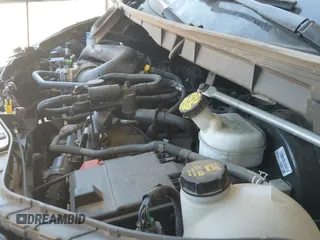 2024 Ford Transit Cargo z VIN 1FTBR2C89RKA72246, wystawiony jako IAAI lot #42825267 z przebiegiem 117 990 mil mil oraz . Historia ofert i sprzedaży dostępna na DreamBid. Obrazek 18.
