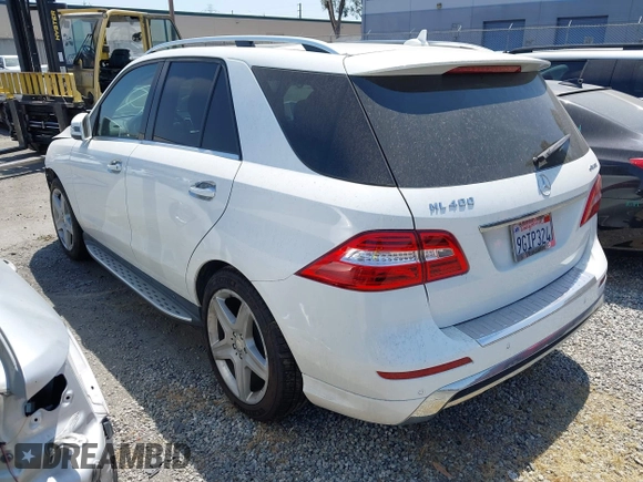 2015 Mercedes-Benz M 400 with VIN 4JGDA5GB6FA540521, listed as a IAAI auction lot 42315812 with 102,931 mi miles and . Bid and sale history available at DreamBid. Image 3.
