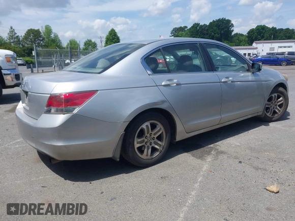 2008 Honda Accord LX z VIN 1HGCP26328A081564, wystawiony jako IAAI lot #42069357 z przebiegiem 294 606 mil mil oraz . Historia ofert i sprzedaży dostępna na DreamBid. Obrazek 4.