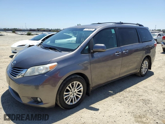 2017 Toyota Sienna XLE Auto Access Seat with VIN 5TDYZ3DC1HS838612, listed as a Copart auction lot 61286525 with 269,050 mi miles and Clean title. Bid and sale history available at DreamBid. Image 1.