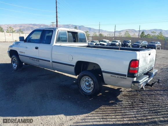 1996 Dodge Ram 1500 with VIN 3B7HF13Y1TG116204, listed as a IAAI auction lot 39432105 with 219,000 mi miles. Bid and sale history available at carsss.com. Image 3.