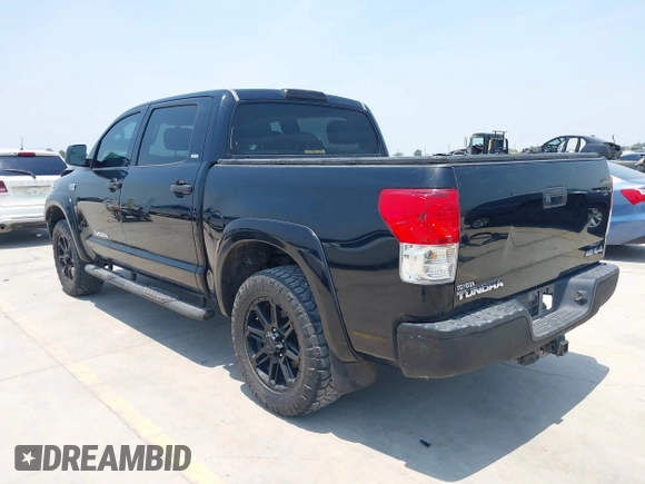 2013 Toyota Tundra z VIN 5TFDW5F15DX321719, wystawiony jako IAAI lot #42269647 z przebiegiem 174 242 mil mil oraz . Historia ofert i sprzedaży dostępna na DreamBid. Obrazek 3.