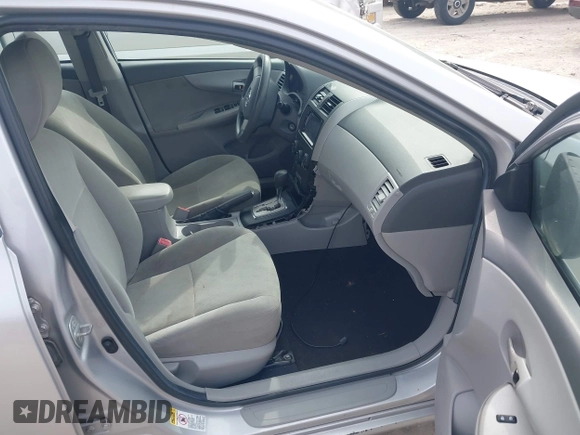 2010 Toyota Corolla z VIN 1NXBU4EEXAZ374601, wystawiony jako IAAI lot #41839300 z przebiegiem 194 254 mil mil oraz . Historia ofert i sprzedaży dostępna na DreamBid. Obrazek 5.