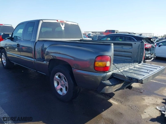 2001 Chevrolet Silverado 1500 LS with VIN 2GCEC19V411309090, listed as a IAAI auction lot 41693056 with 174,262 mi miles. Bid and sale history available at carsss.com. Image 3.