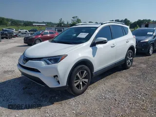 2018 Toyota RAV4 XLE с VIN JTMWFREV7JJ735295, выставлен на аукционе IAAI как лот 42452894 с пробегом 103 974 миль миль и . История ставок и продаж доступна на DreamBid. Изображение 17.