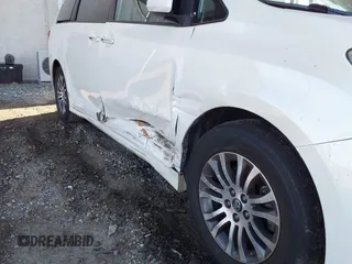 2018 Toyota Sienna XLE Auto Access Seat с VIN 5TDYZ3DC6JS905338, выставлен на аукционе IAAI как лот 42071334 с пробегом 51 604 миль миль и . История ставок и продаж доступна на DreamBid. Изображение 6.