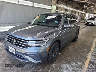 2024 Volkswagen Tiguan SE with VIN 3VV3B7AX5RM107598, listed as a IAAI auction lot 42796418 with 25,762 mi miles and . Bid and sale history available at DreamBid. Image 34.