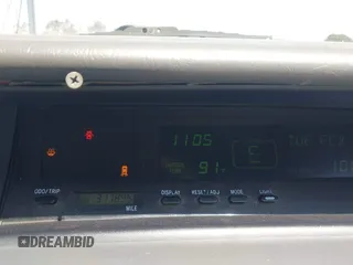 2000 Toyota Avalon XL with VIN 4T1BF28BXYU105640, listed as a IAAI auction lot 42024346 with 317,895 mi miles and . Bid and sale history available at DreamBid. Image 7.