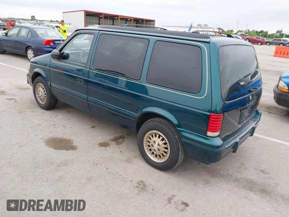 1994 Plymouth Voyager z VIN 2P4GH45R1RR703949, wystawiony jako IAAI lot #42330333 z przebiegiem 67 672 mil mil oraz . Historia ofert i sprzedaży dostępna na DreamBid. Obrazek 3.