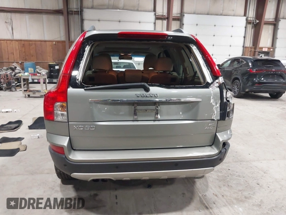 2007 Volvo XC90 I6 with VIN YV4CZ982071347164, listed as a IAAI auction lot 42020061 with 121,349 mi miles. Bid and sale history available at carsss.com. Image 16.