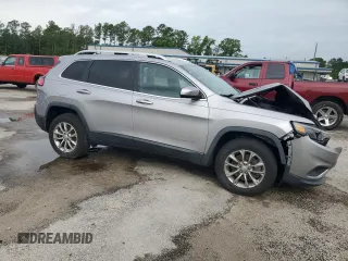 2019 Jeep Cherokee Latitude Plus with VIN 1C4PJMLB2KD260704, listed as a Copart auction lot 60077625 with 82,105 mi miles and Salvage title. Bid and sale history available at DreamBid. Image 4.