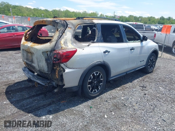 2020 Nissan Pathfinder SV с VIN 5N1DR2BM7LC638599, выставлен на аукционе IAAI как лот 42225304 с пробегом 8 миль миль и . История ставок и продаж доступна на DreamBid. Изображение 4.