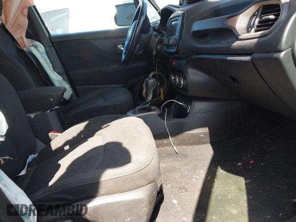 2015 Jeep Renegade Latitude with VIN ZACCJABT2FPB28170, listed as a IAAI auction lot 42003792 with 119,433 mi miles and . Bid and sale history available at DreamBid. Image 5.