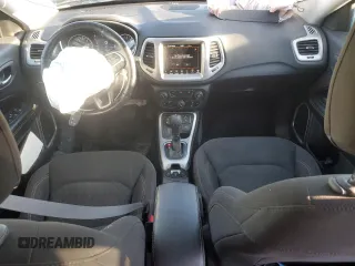 2020 Jeep Compass Sport z VIN 3C4NJDAB7LT210032, wystawiony jako Copart lot #44105245 z przebiegiem 49 059 mil mil oraz Szkoda całkowita • Salvage title. Historia ofert i sprzedaży dostępna na DreamBid. Obrazek 8.