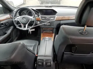 2013 Mercedes-Benz E 550 Sport z VIN WDDHF9BB1DA720269, wystawiony jako Copart lot #43084865 z przebiegiem 162 722 mil mil oraz Szkoda całkowita • Salvage title. Historia ofert i sprzedaży dostępna na DreamBid. Obrazek 8.