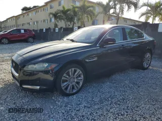 2017 Jaguar XF 35t Premium with VIN SAJBD4BVXHCY29179, listed as a Copart auction lot 84822414 with 122,207 mi miles and Clean Title. Bid and sale history available at carsss.com. Image 1.