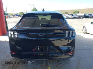 2023 Ford Mustang Mach-E Premium z VIN 3FMTK3R49PMA72364, wystawiony jako IAAI lot #41999783 z przebiegiem 15 023 mil mil oraz . Historia ofert i sprzedaży dostępna na DreamBid. Obrazek 16.