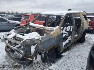 2022 Chevrolet Tahoe RST with VIN 1GNSKRKD9NR327823, listed as a Copart auction lot 82618044 with 0 mi miles and Salvage Title. Bid and sale history available at carsss.com. Image 1.