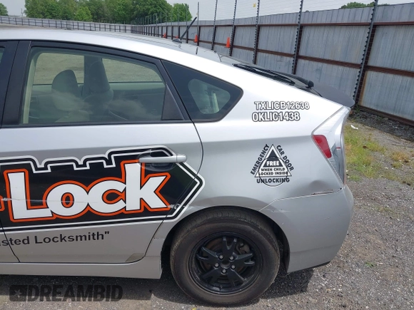 2013 Toyota Prius One z VIN JTDKN3DU3D5704663, wystawiony jako IAAI lot #42270987 z przebiegiem 169 353 mil mil oraz . Historia ofert i sprzedaży dostępna na DreamBid. Obrazek 18.