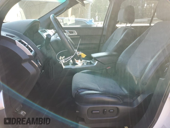 2015 Ford Explorer XLT with VIN 1FM5K8D8XFGB46061, listed as a Copart auction lot 51047835 with 118,885 mi miles and Salvage Title. Bid and sale history available at DreamBid. Image 7.