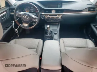2016 Lexus ES 300h z VIN JTHBW1GG4G2110983, wystawiony jako Copart lot #57089895 z przebiegiem 85 840 mil mil oraz Szkoda całkowita • Salvage title. Historia ofert i sprzedaży dostępna na DreamBid. Obrazek 8.