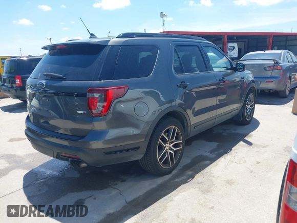 2018 Ford Explorer Sport z VIN 1FM5K8GT6JGB00350, wystawiony jako IAAI lot #42599100 z przebiegiem Nie podano mil oraz . Historia ofert i sprzedaży dostępna na DreamBid. Obrazek 4.