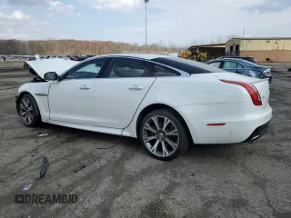 2019 Jaguar XJ with VIN SAJWJ1CD5K8W19663, listed as a Copart auction lot 51071665 with 28,468 mi miles and Salvage Title. Bid and sale history available at carsss.com. Image 2.
